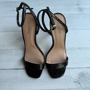 Aldo Crocodile Embossed Faux Leather Black Heels Size 6.5